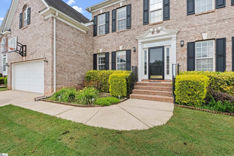 Property image 3 at 1012 Carriage Park Circle, Greer, SC 29650