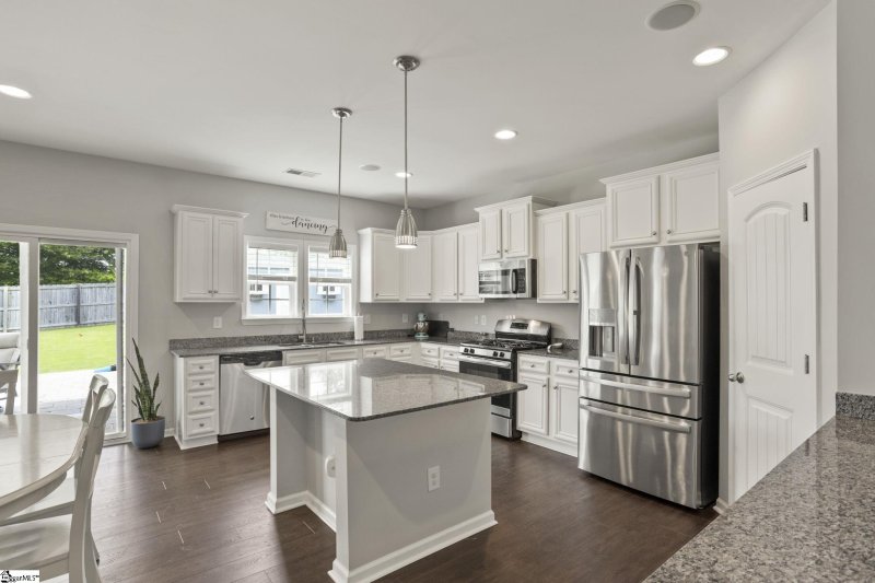 Property image 2 at 111 Chadmore Street, Simpsonville, SC 29680