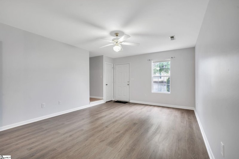 Property image 4 at 4 Hayfield Lane, Greer, SC 29650