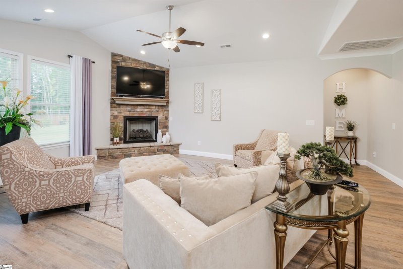 Property image 3 at 599 Forden Drive, Wellford, SC 29385