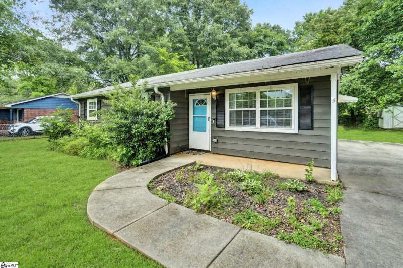 Property image 3 at 5 Prestbury Drive, Greenville, SC 29605