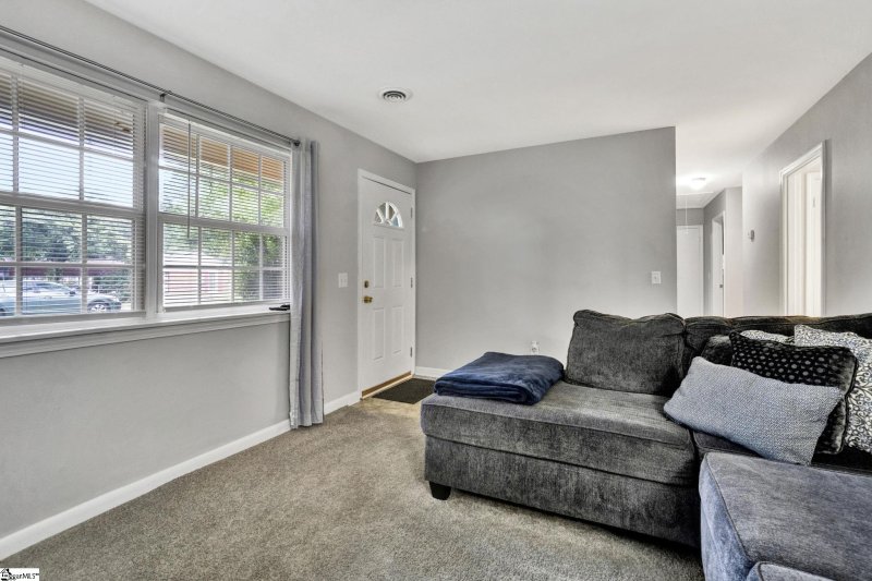 Property image 5 at 5 Prestbury Drive, Greenville, SC 29605