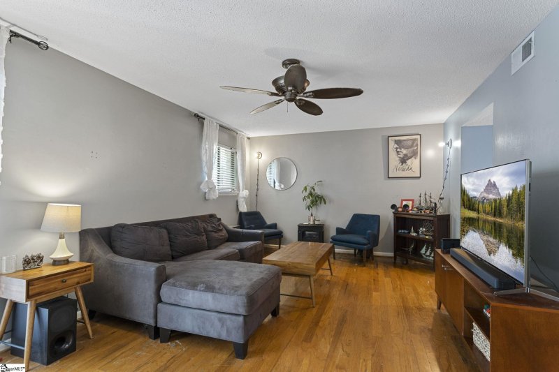 Property image 5 at 76 Briarview Circle, Greenville, SC 29615