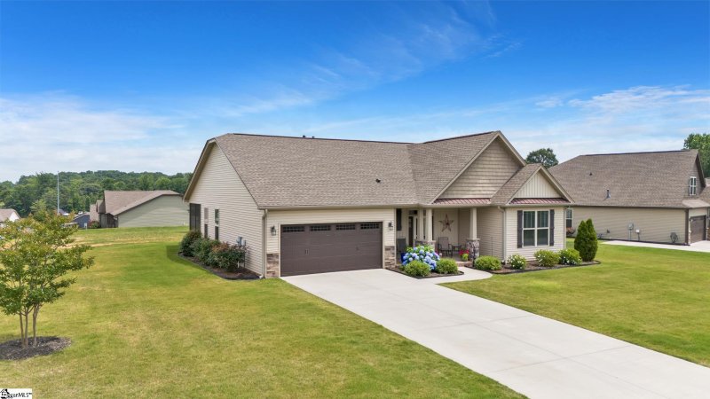 Property image 2 at 301 Ellsberry Way, Greer, SC 29651-5426