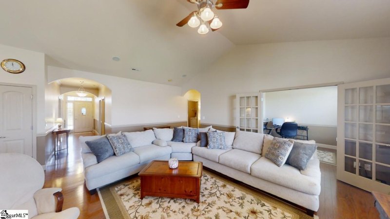 Property image 5 of 112 Dewfield Lane in Glen Lake, Boiling Springs, SC 29316