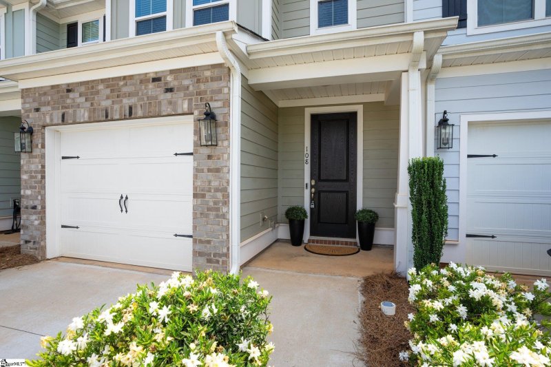 Property image 2 at 108 Turfway Drive, Greer, SC 29651