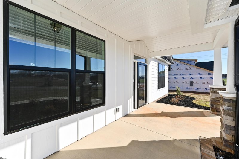 Property image 2 at 1010 Linden Ridge Road, Greer, SC 29651