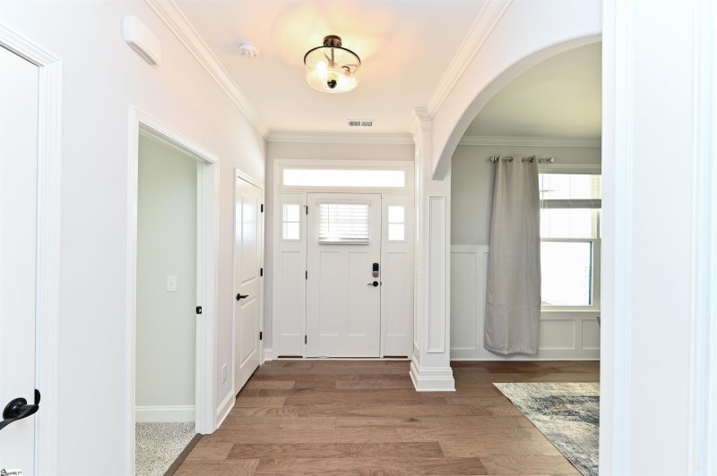 Property image 3 at 1010 Linden Ridge Road, Greer, SC 29651