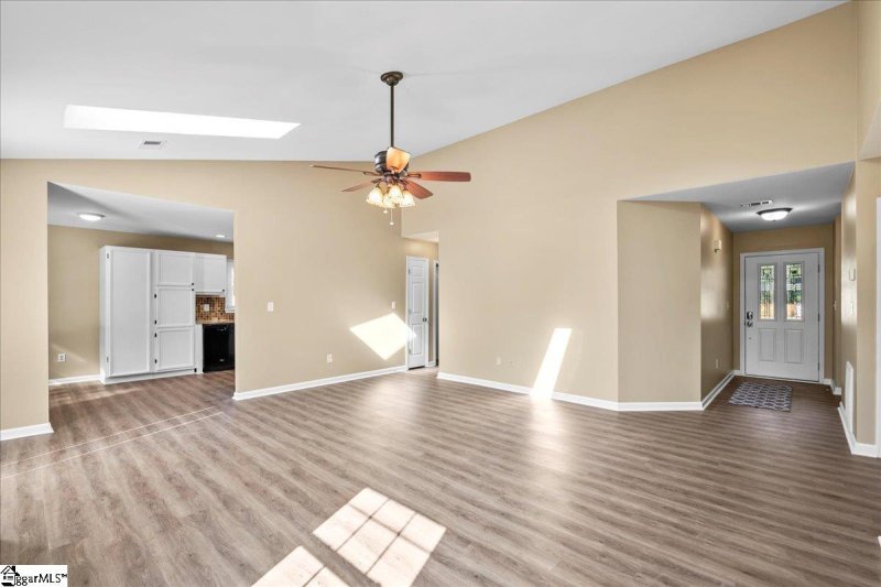 Property image 4 at 303 Latrobe Drive, Simpsonville, SC 29681