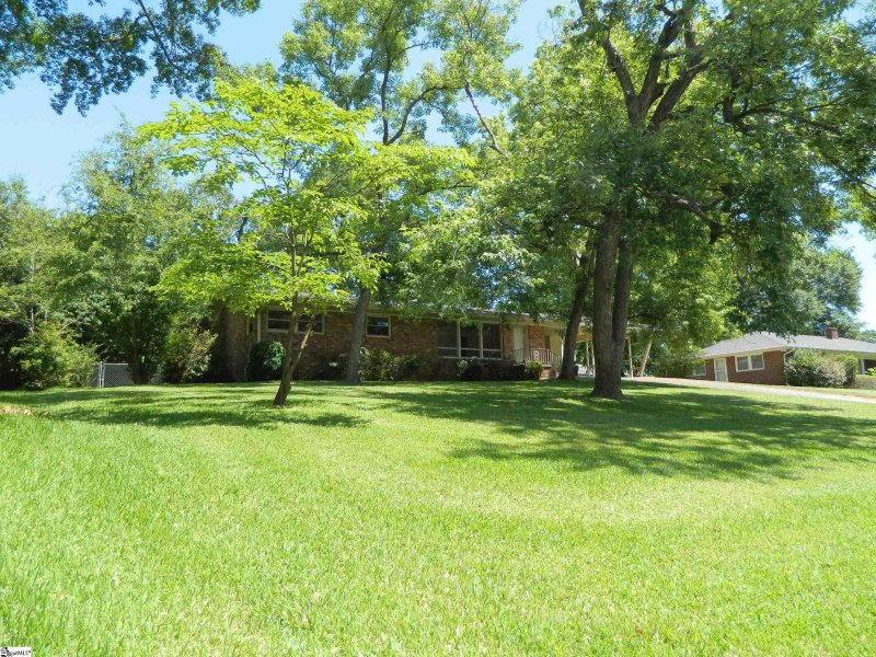 Property image 3 at 2021 Sheldon Drive, Anderson, SC 29621-3929