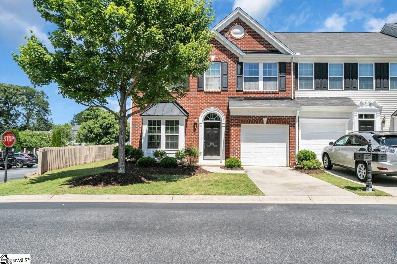 401 Cedar Pines Drive