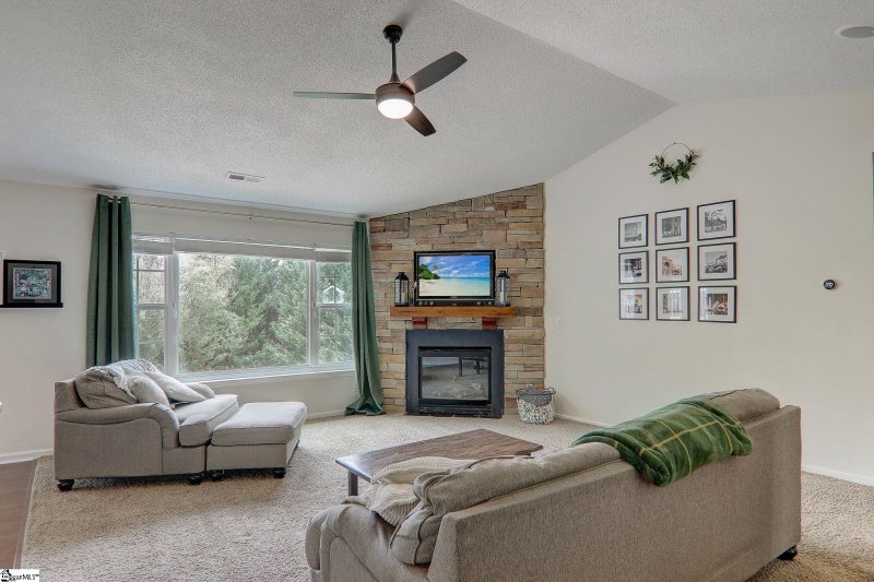 Property image 3 at 109 Marci Rush Lane, Greer, SC 29651-6927