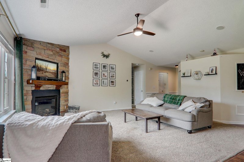 Property image 4 at 109 Marci Rush Lane, Greer, SC 29651-6927