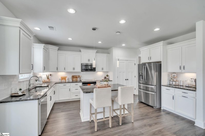 Property image 5 at 121 Foxbank Circle, Greer, SC 29651