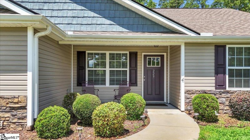 Property image 3 at 229 Redcoat Court, Simpsonville, SC 29680