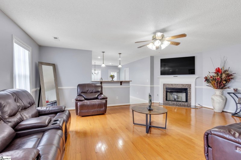 Property image 4 at 401 woodford Way, Simpsonville, SC 29680