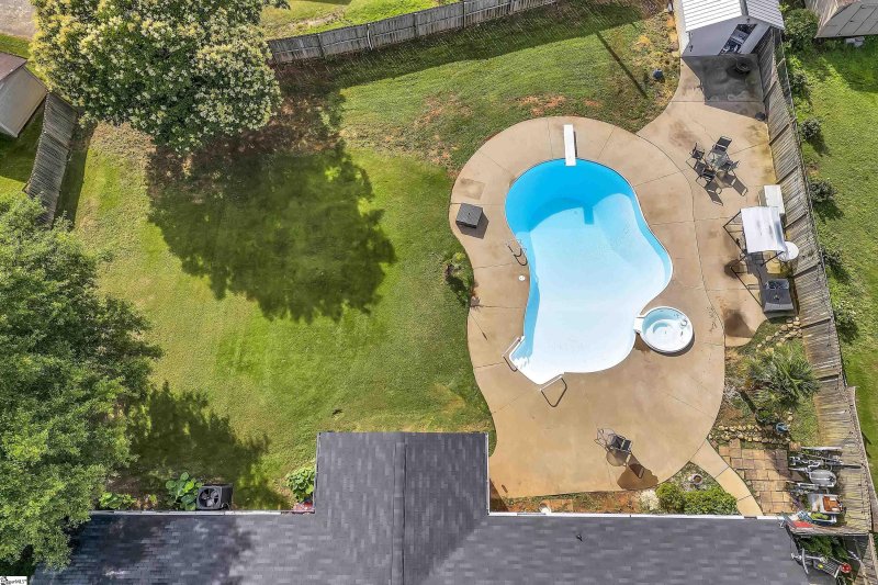 Property image 3 at 103 Saint James Drive, Spartanburg, SC 29301