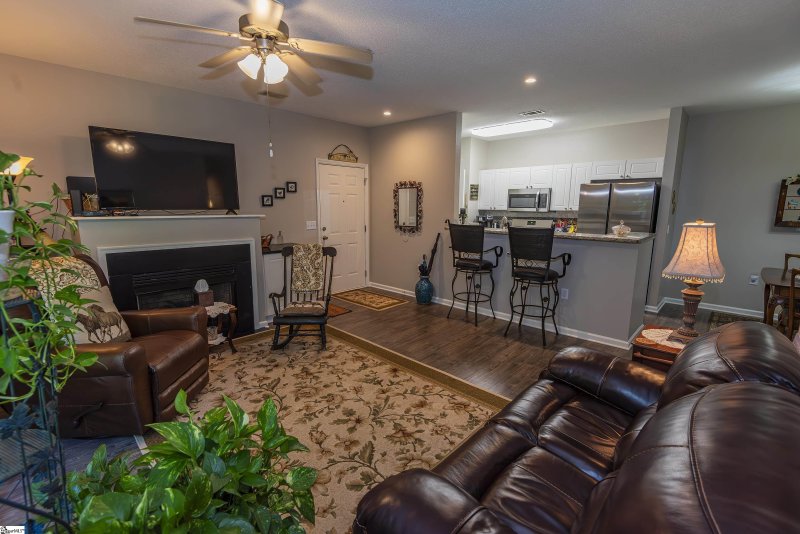 Property image 4 at 324 Build 300 McKenna Circle, Greenville, SC 29615