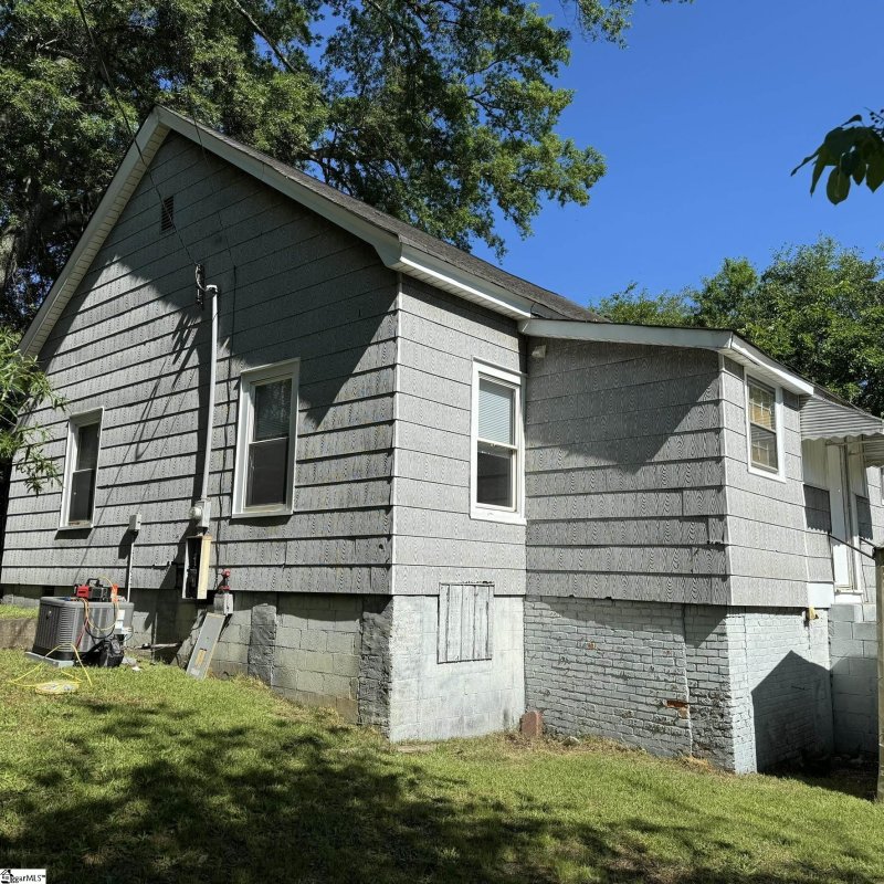 Property image 2 at 10 Speed Street, Greenville, SC 29611