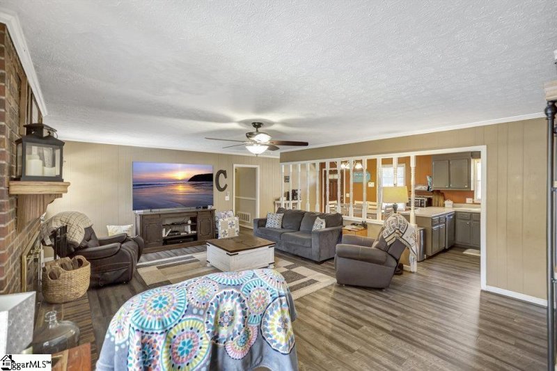 Property image 3 at 316 Woodfield Drive, Easley, SC 29642-1641