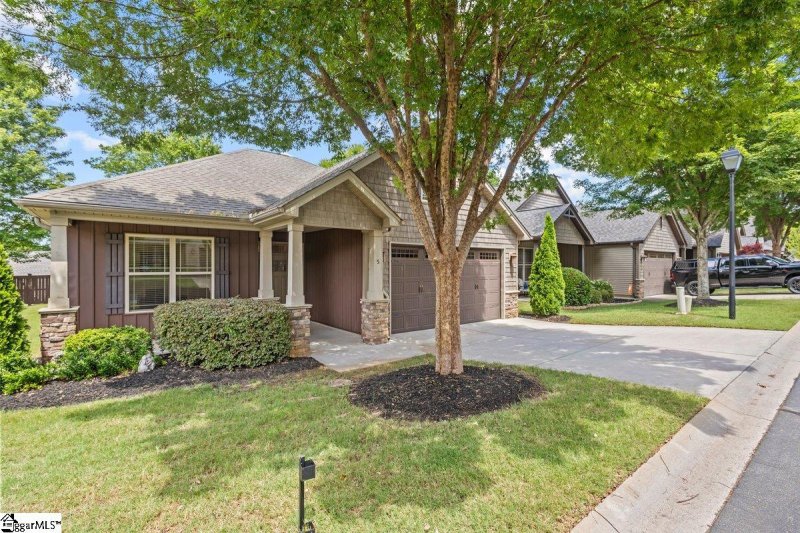 Property image 2 at 5 Litten Way, Greenville, SC 29615