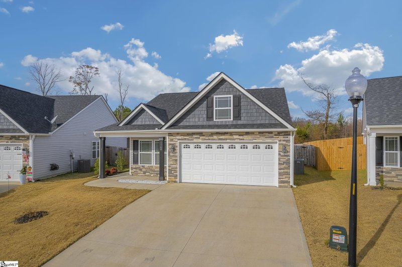 Property image 2 at 1168 Mason Hill Way, Spartanburg, SC 29301