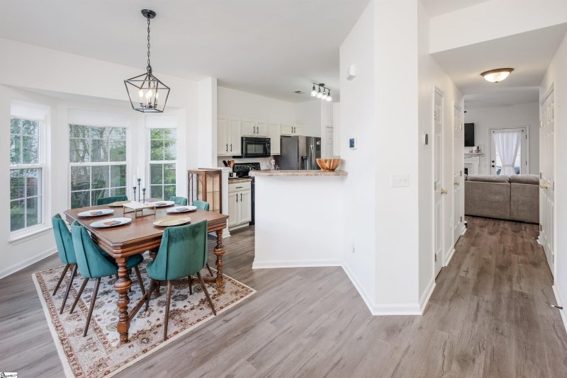 Property image 3 at 220 Spring Crossing Circle, Greer, SC 29650