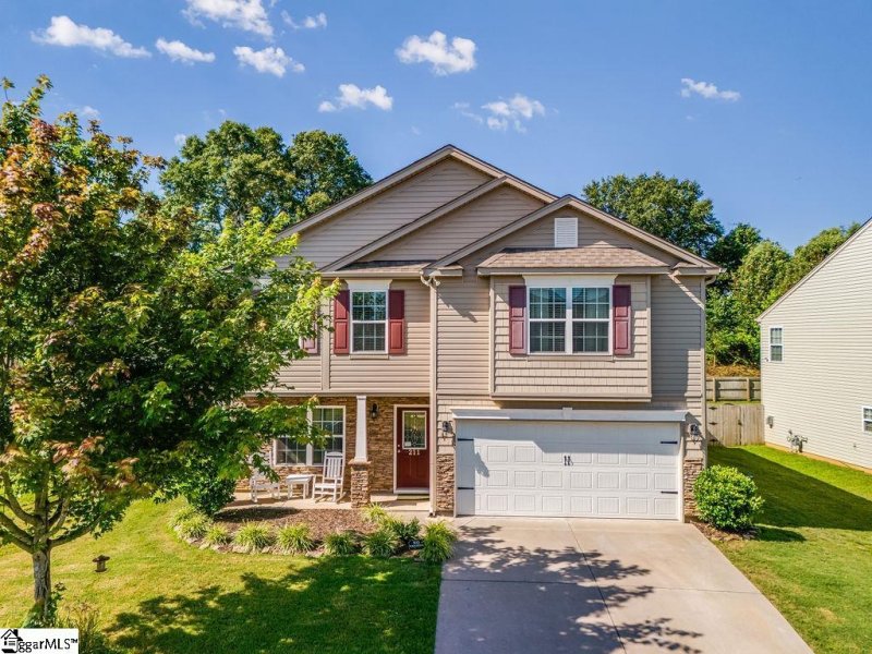 Property image 2 at 211 Harlequin Drive, Moore, SC 29369