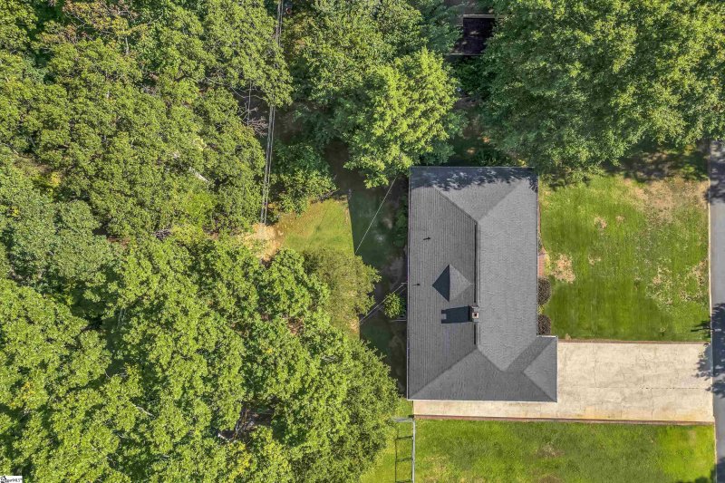 Property image 3 at 132 Tanglewood Drive, Anderson, SC 29621