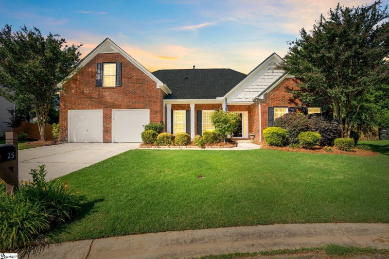25 Springleaf Court