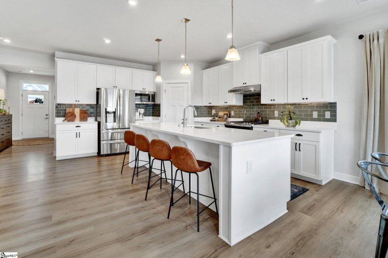 Property image 2 at 1 Comanche Trail, Greenville, SC 29607