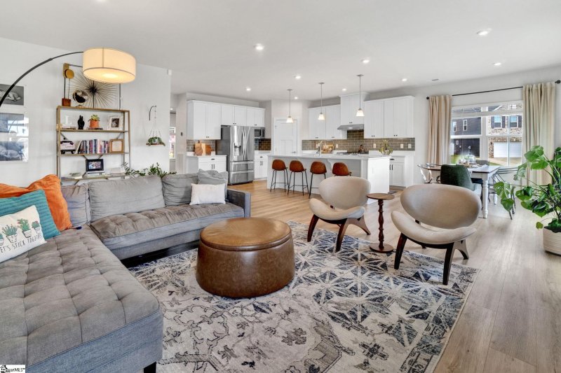 Property image 3 at 1 Comanche Trail, Greenville, SC 29607