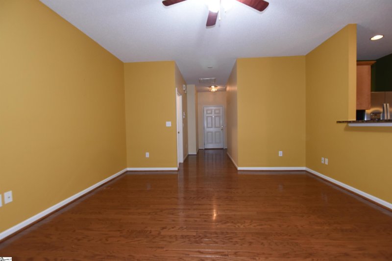 Property image 2 at 307 Jockey Court, Simpsonville, SC 29681