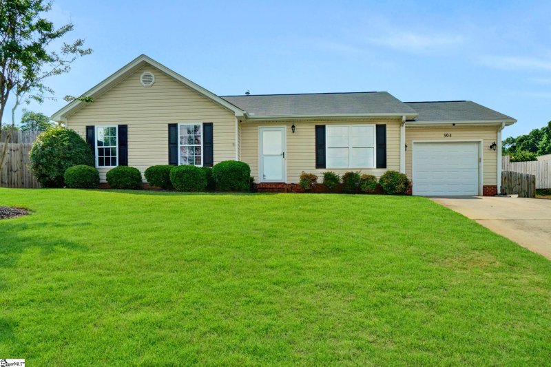 Property image 2 at 504 Appling Court, Greer, SC 29651