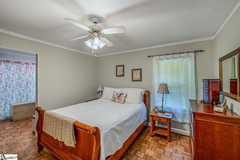 Property image 4 at 16 Yorkshire Drive, Greenville, SC 29615