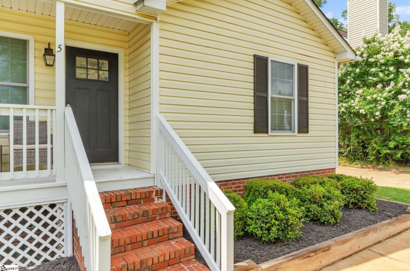 Property image 3 at 5 Haley Court, Greenville, SC 29607