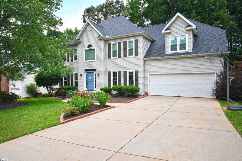 Property image 2 at 300 Quail Ridge Drive, Simpsonville, SC 29680