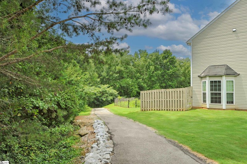 Property image 3 at 146 Awendaw Way, Greenville, SC 29607