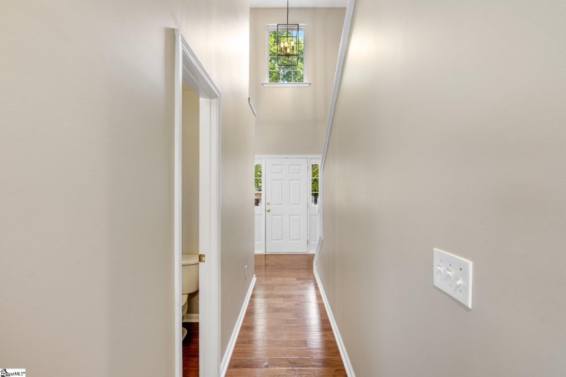 Property image 5 at 4 Crevasse Lane, Greenville, SC 29617