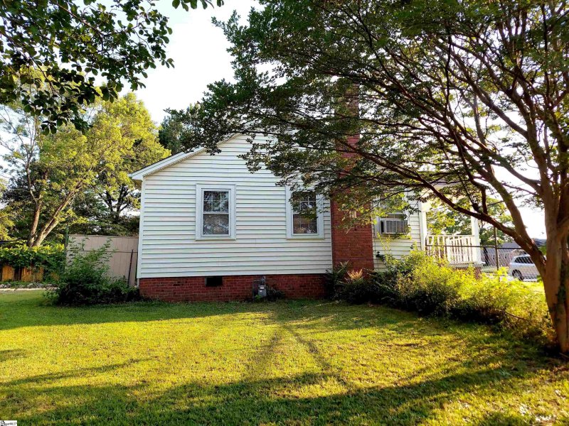 Property image 2 at 205 Parkins Mill Road, Greenville, SC 29607