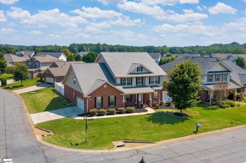 Property image 2 at 976 Rip Rap Drive, Boiling Springs, SC 29316