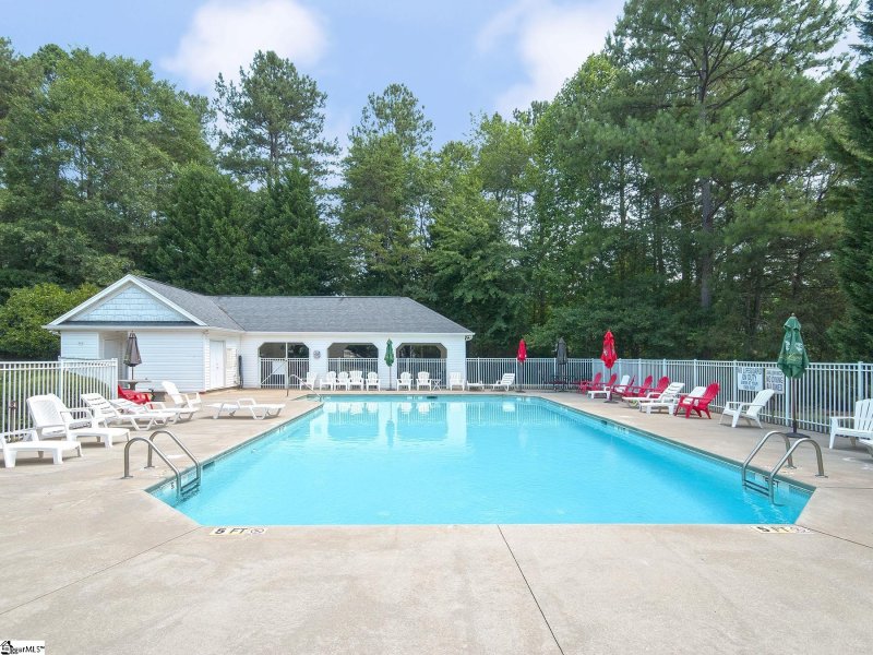 Property image 2 at 103 Stonewall Court, Easley, SC 29642