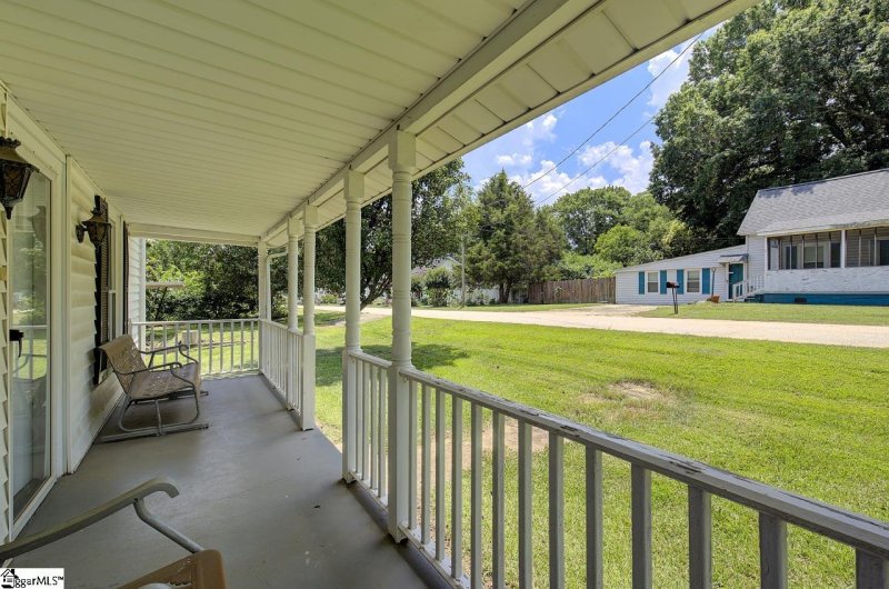 Property image 3 at 1328 Apalache Street, Greer, SC 29651