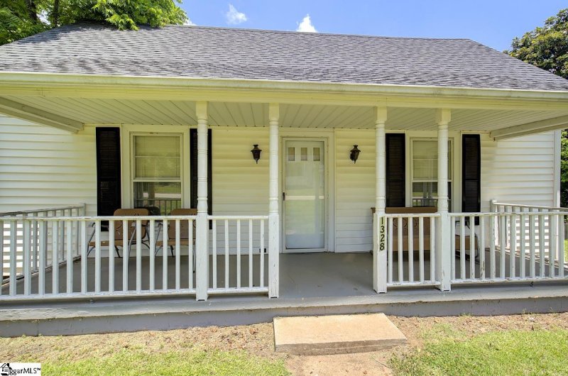 Property image 5 at 1328 Apalache Street, Greer, SC 29651