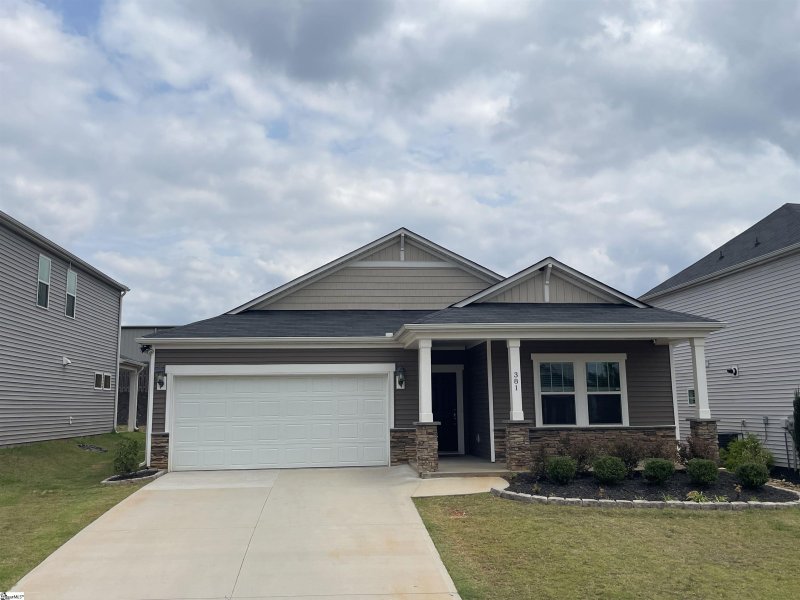 Property image 2 at 381 Pewter Circle, Simpsonville, SC 29680