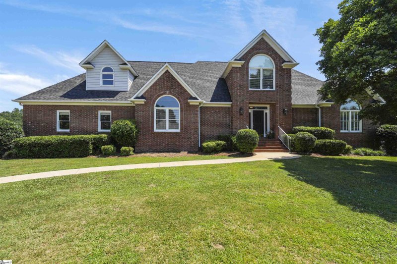 Property image 2 at 104 Campden Court, Easley, SC 29642