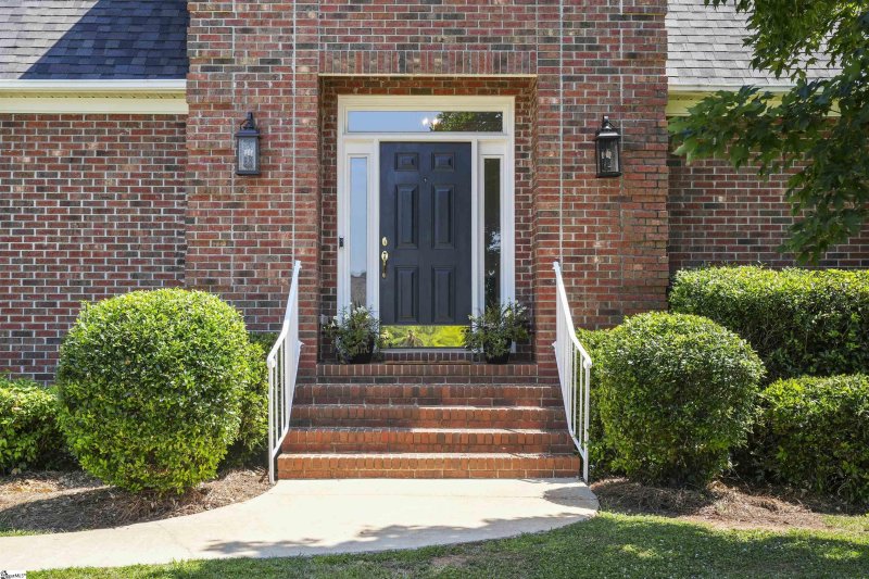 Property image 3 at 104 Campden Court, Easley, SC 29642