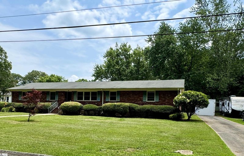 Property image 3 at 124 Sabra Drive, Easley, SC 29642