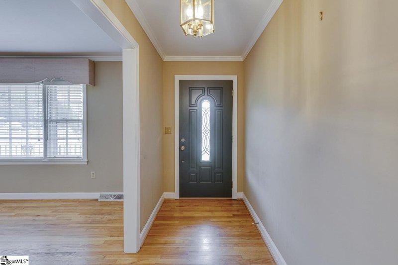 Property image 3 at 400 Westcliffe Way, Greenville, SC 29611