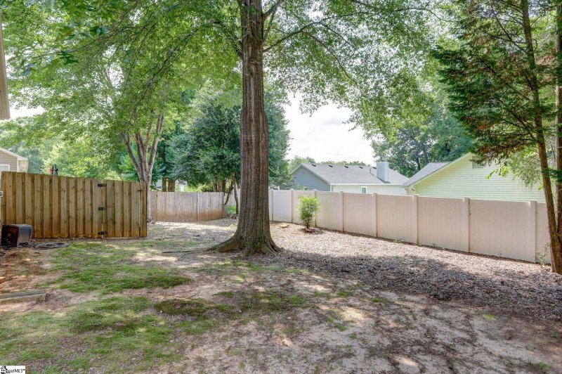 Property image 3 at 100 Oak Valley Drive, Simpsonville, SC 29681